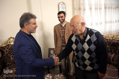 دیدار نمایندگان جامعه قرآنی با خانواده شهیدان سلیمانی