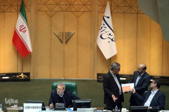 تقدیم لایحه بودجه سال ۹۶ توسط رییس جمهوری به مجلس