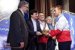 هفتمین آیین اهدای تنیس ملی فداکاری دانشجویان ایران