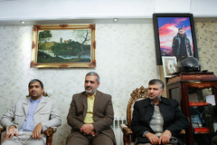 دیدار جامعه قرآنی با خانواده شهید مدافع حرم حسین معزغلامی
