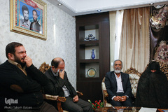 دیدار جامعه قرآنی با خانواده شهید مدافع حرم حسین معزغلامی
