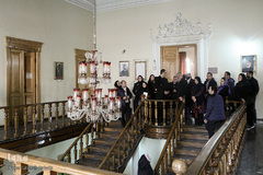 بازدید گروه تهرانگردی از خانه مشیرالدوله پیرنیا