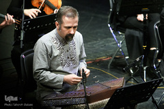 اجرای گروه نوبانگ مهر با آواز عبدالحسین مختاباد در شب اول جشنواره موسیقی فجر