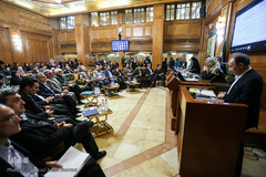 تحویل سند تحول مدیریت شهری شهردار تهران به شورای شهر