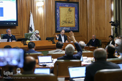 تحویل سند تحول مدیریت شهری شهردار تهران به شورای شهر