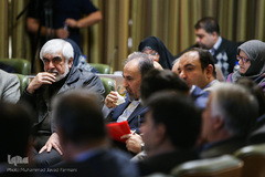 تحویل سند تحول مدیریت شهری شهردار تهران به شورای شهر