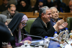 تحویل سند تحول مدیریت شهری شهردار تهران به شورای شهر