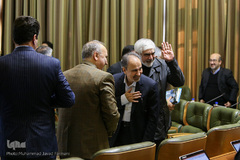 تحویل سند تحول مدیریت شهری شهردار تهران به شورای شهر