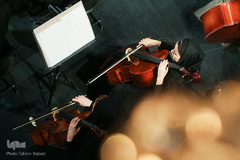 اجرای ارکستر ملی به رهبری فریدون شهبازیان و خوانندگی محمد معتمدی در ششمین شب جشنواره