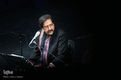 اجرای گروه مولانا با آواز سیدحسام الدین سراج در ششمین شب جشنواره