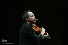 اجرای لوکا چیارا نوازنده ایتالیایی در شب پایانی جشنواره