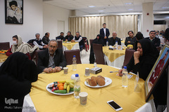  دیدار با خانواده شهدای پلاسکو