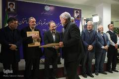 تقدیر از خانواده شهدای پلاسکو