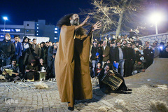 نگاهی به اجراهای خیابانی تاتر فجر "صادره از اروند از آبادان"