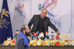 مسعود نجفی در نشست خبری سی و ششمین جشنواره فیلم فجر