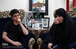 همسر و فرزند شهید مدافع حرم «تقی ارغوانی» 