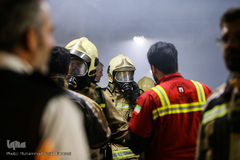 شب دوم اطفای حریق ساختمان برق حرارتی وزارت نیرو