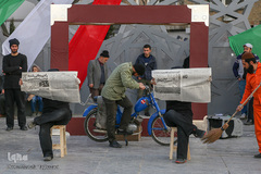 نمایش خیابانی راه ناتمام به مناسب ایام الله دهه فجر