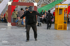 نمایش خیابانی راه ناتمام به مناسب ایام الله دهه فجر