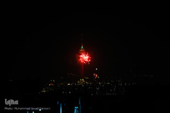 نورافشانی و بانگ تکبیر (الله اکبر) در شب پیروزی انقلاب اسلامی