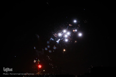 نورافشانی و بانگ تکبیر (الله اکبر) در شب پیروزی انقلاب اسلامی