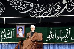 اولین شب سوگواری شهادت حضرت فاطمه‌زهرا(س) در حسینیه امام خمینی (ره)