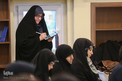 نشست بررسی مواجهه اهل بیت (ع) با جریان های مختلف شیعه 