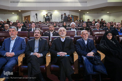 مراسم رونمایی از مجموعه دوازده جلدی گام به گام با امام 