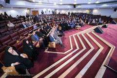 مراسم رونمایی از مجموعه دوازده جلدی گام به گام با امام 