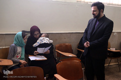 حضور محمد حسین محمدزاده، رییس شبکه قرآن سیما در محل برگزاری آزمون سراسری حفظ و مفاهیم قرآن کریم