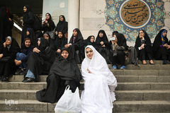 برگزاری مراسم ازدواج دانشجویی در جوار شهدای گمنام دانشگاه تهران
