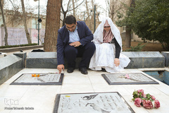 برگزاری مراسم ازدواج دانشجویی در جوار شهدای گمنام دانشگاه تهران
