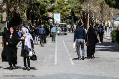 خانه تکانی قبور شهدا در آخرین پنجشنبه سال ۹۶