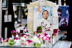 خانه تکانی قبور شهدا در آخرین پنجشنبه سال ۹۶