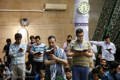 اعمال ام داوود در آخرین روز اعتکاف دانشگاه تهران