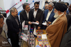 بازدید رهبر انقلاب از نمایشگاه کالای ایرانی