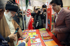 بازدید رهبر انقلاب از نمایشگاه کالای ایرانی