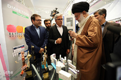 بازدید رهبر انقلاب از نمایشگاه کالای ایرانی