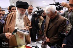 بازدید رهبر انقلاب از نمایشگاه کالای ایرانی