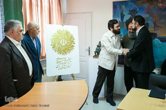 مراسم رونمایی از نشان گرامیداشت چهل سالگی انقلاب