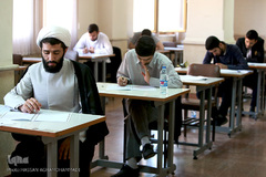 آزمون سیزدهمین دوره ارزیابی و اعطای مدرک تخصصی به حافظان قرآن کریم