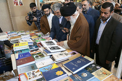 بازدید رهبر انقلاب از سی و‌‌ یکمین نمایشگاه بین‌المللی کتاب تهران