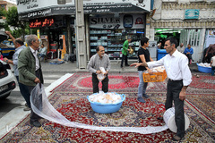 سفره افطاری هیئت حضرت ابوالفضل(ع) بلوار ابوذر تهران