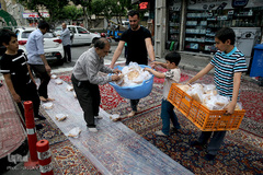 سفره افطاری هیئت حضرت ابوالفضل(ع) بلوار ابوذر تهران