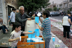 سفره افطاری هیئت حضرت ابوالفضل(ع) بلوار ابوذر تهران