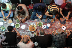 سفره افطاری هیئت حضرت ابوالفضل(ع) بلوار ابوذر تهران