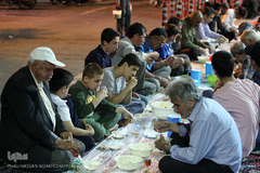 سفره افطاری هیئت حضرت ابوالفضل(ع) بلوار ابوذر تهران