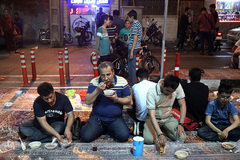 سفره افطاری هیئت حضرت ابوالفضل(ع) بلوار ابوذر تهران