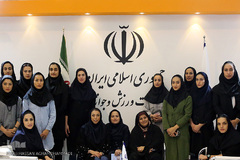 حضور اعضای تیم ملی والیبال بانوان در غرفه وزارت ورزش و جوانان