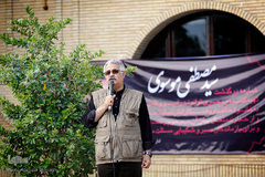 اقبال واحدی در تشییع پیکر سید مصطفی موسوی